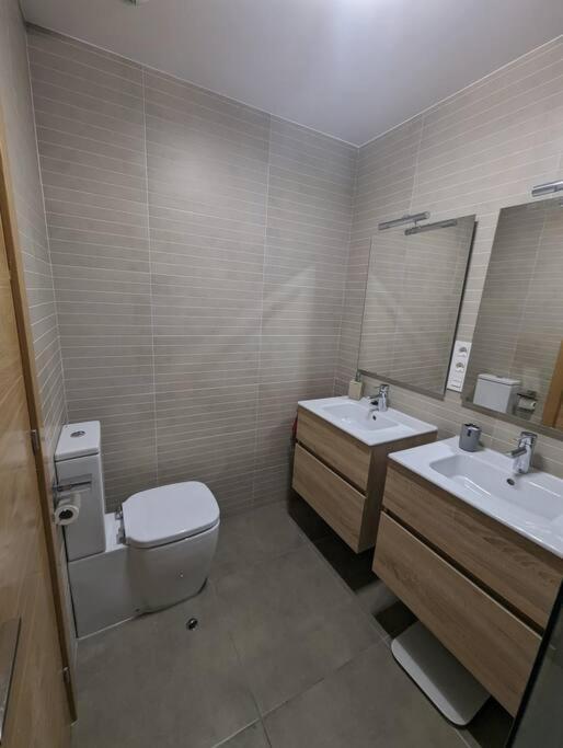 Апартаменты Piso Completo Y Moderno, Бургос Экстерьер фото