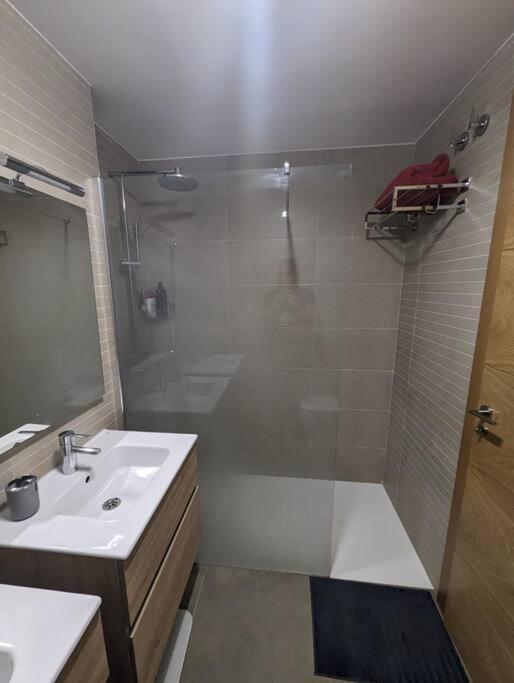 Апартаменты Piso Completo Y Moderno, Бургос Экстерьер фото