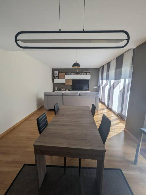 Апартаменты Piso Completo Y Moderno, Бургос Экстерьер фото